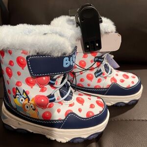 Kids Winter Boots - Bluey light blue with bright balloons size 7 NWT